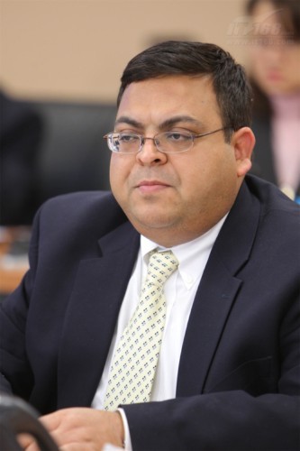 ˼��ȫ���Ј����O(ji��n) Pankaj Gupta