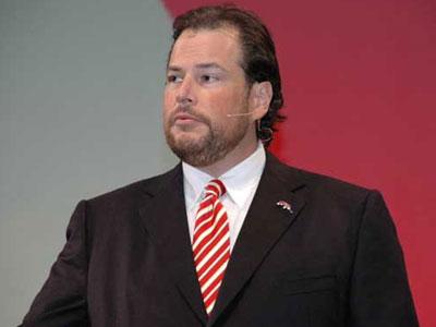 Salesforce.com CEO�R�ˡ�ؐ��W��